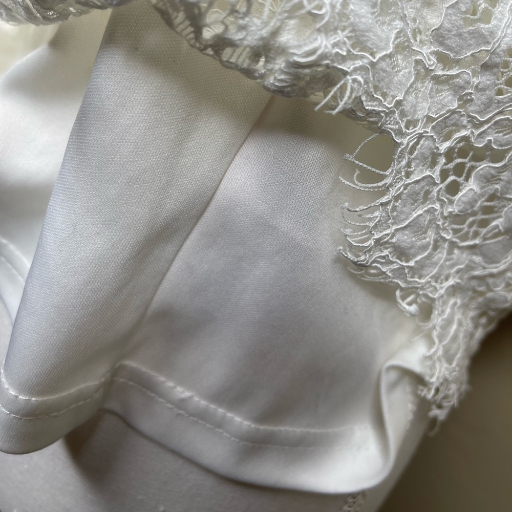 NANETTE LEPORE:Shirt/Top 3/4 Bell-Sleeve, White Lace Blouse; Size Medium - Picture 4 of 5
